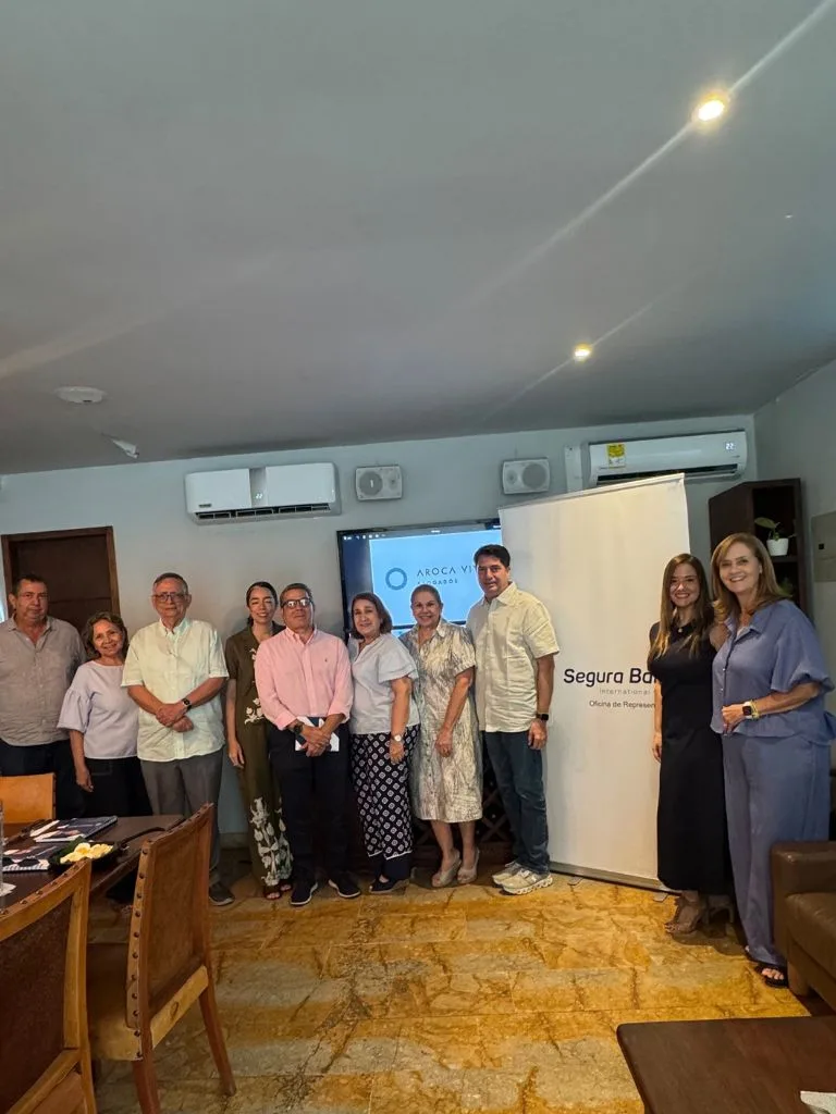 Asistentes al encuentro sobre inversión internacional y diversificación patrimonial organizado por Segura Bank y Aroca Vives Abogados en Montería.